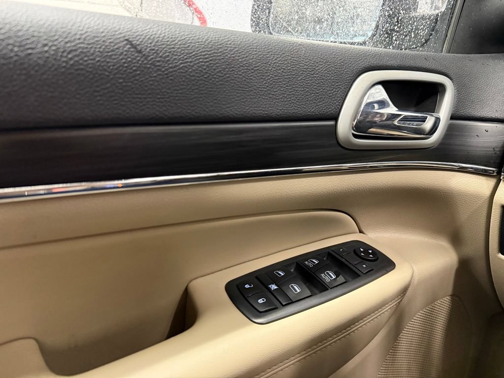 Used 2021 Jeep Grand Cherokee Limited AWD/4WD image 11