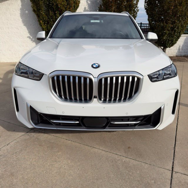 Used 2026 BMW X5 xDrive40i AWD/4WD image 8