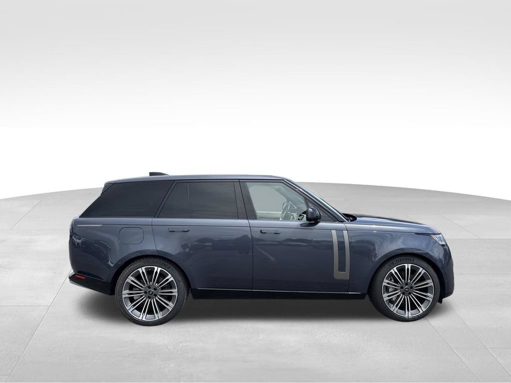 Used 2024 Land Rover Range Rover SE AWD/4WD image 5