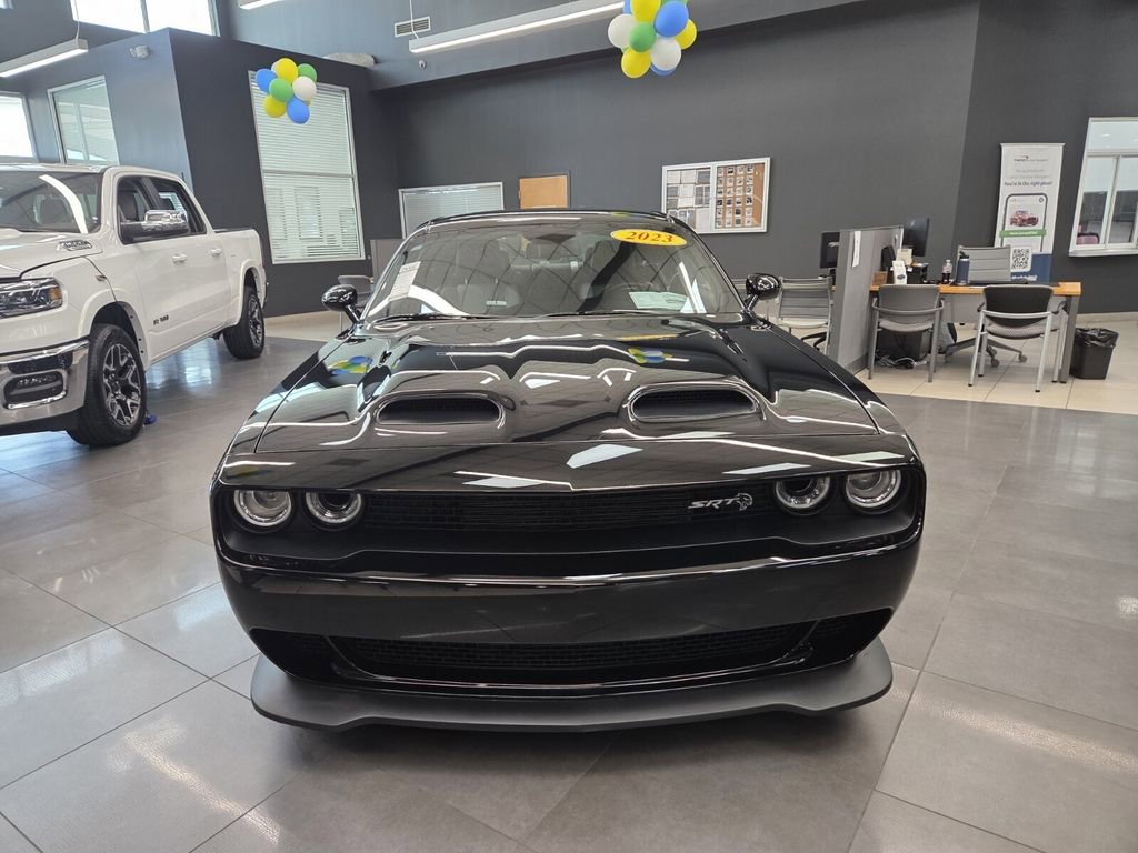 Used 2023 Dodge Challenger SRT Hellcat RWD image 2