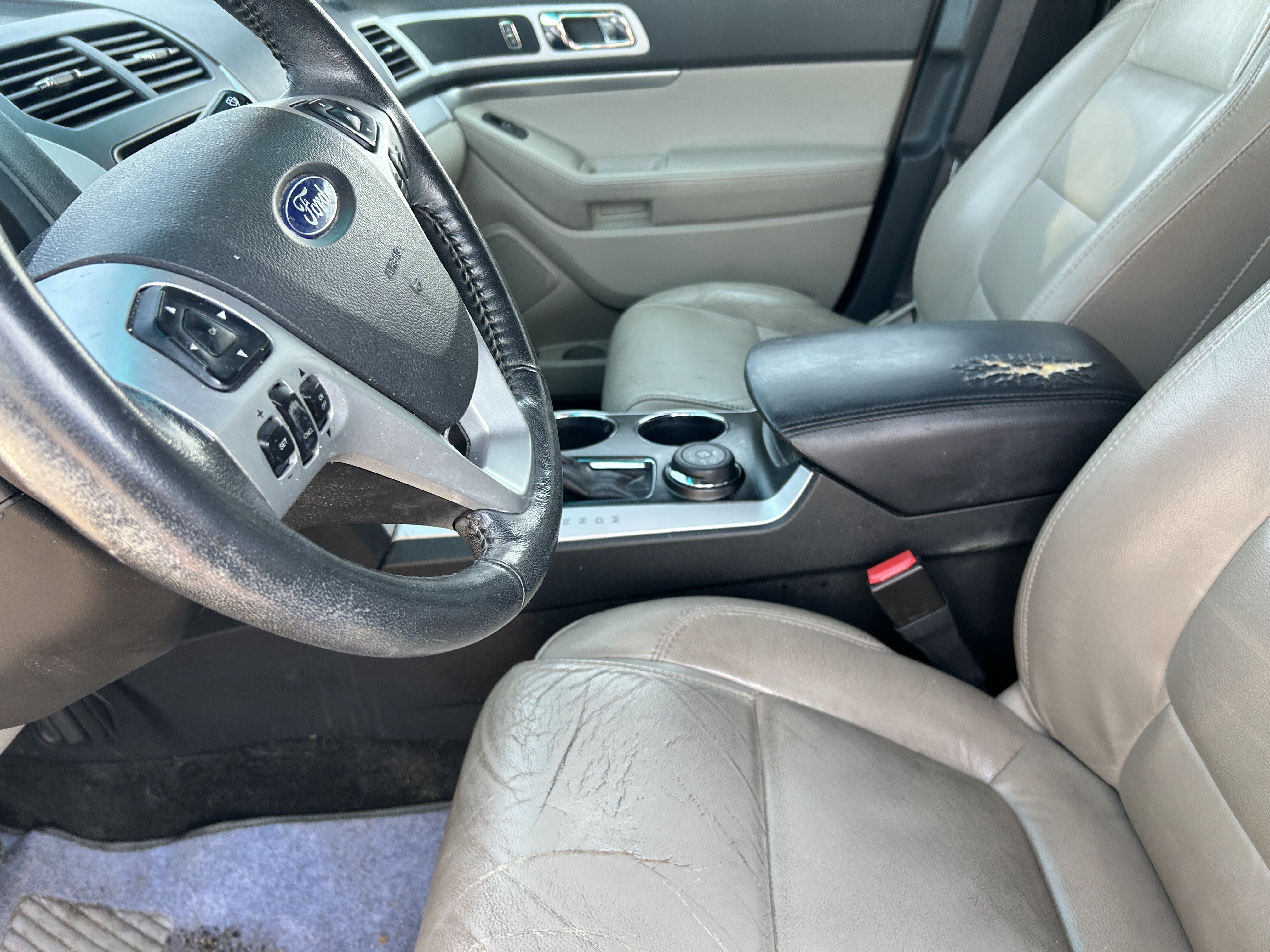 Used 2012 Ford Explorer XLT AWD/4WD image 9
