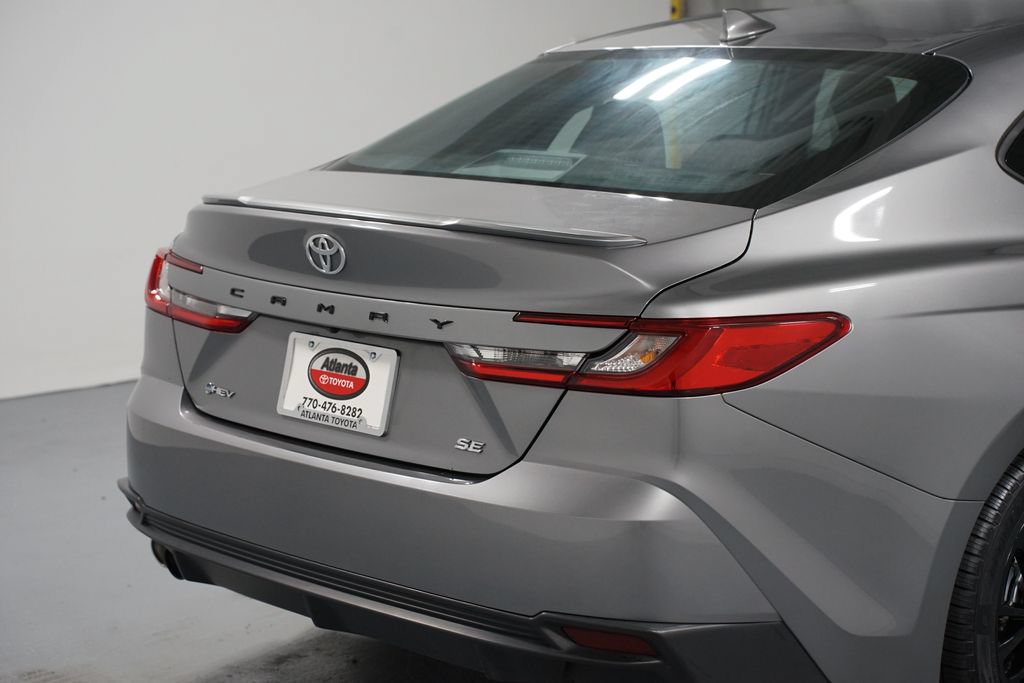 Certified 2025 Toyota Camry SE FWD image 9