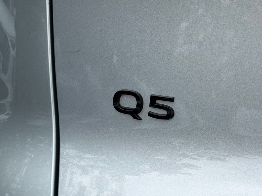 Used 2025 Audi Q5 Premium w/ Convenience Package AWD/4WD image 28