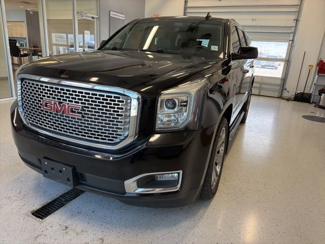 Used 2016 GMC Yukon Denali AWD/4WD image 6