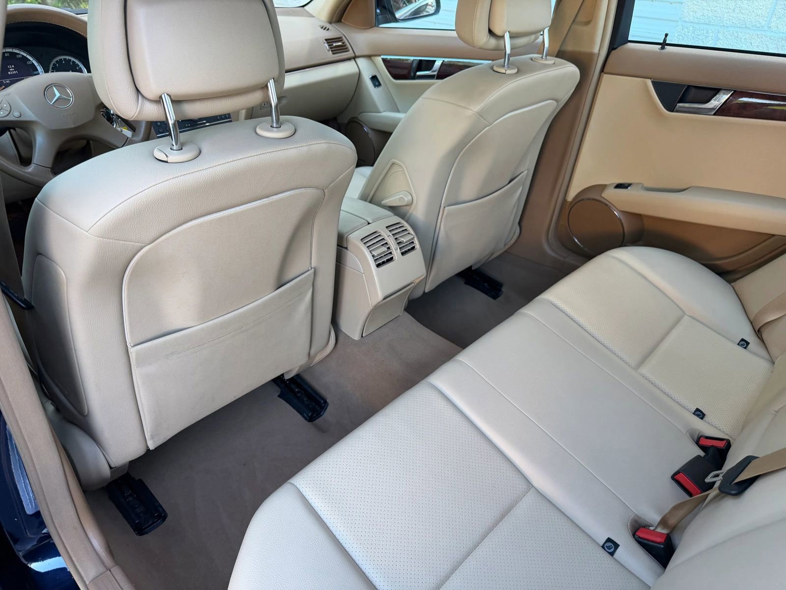 Used 2008 Mercedes-Benz C 300 Sedan image 39