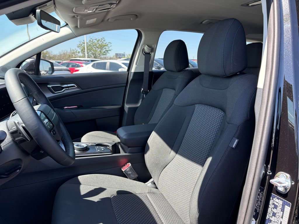 New 2026 Kia Sportage LX image 12