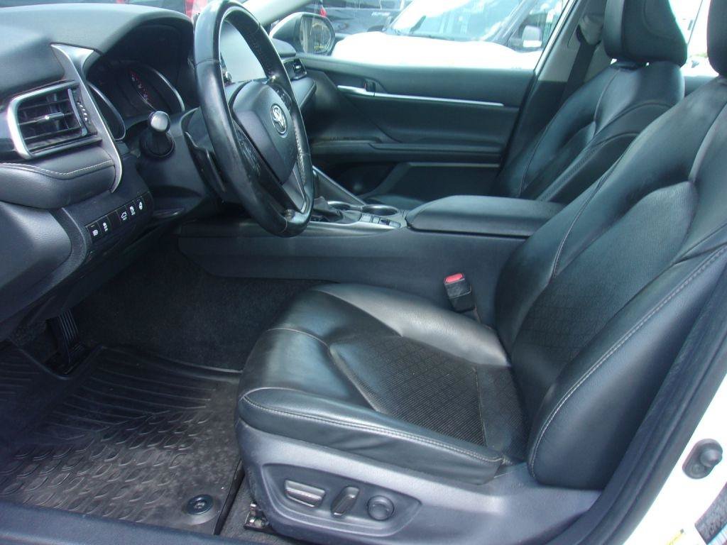 Used 2023 Toyota Camry XSE w/ Cold Weather Package AWD/4WD image 8