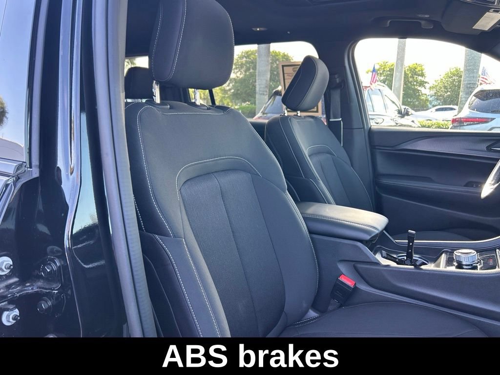 Used 2024 Jeep Grand Cherokee L Laredo AWD/4WD image 22