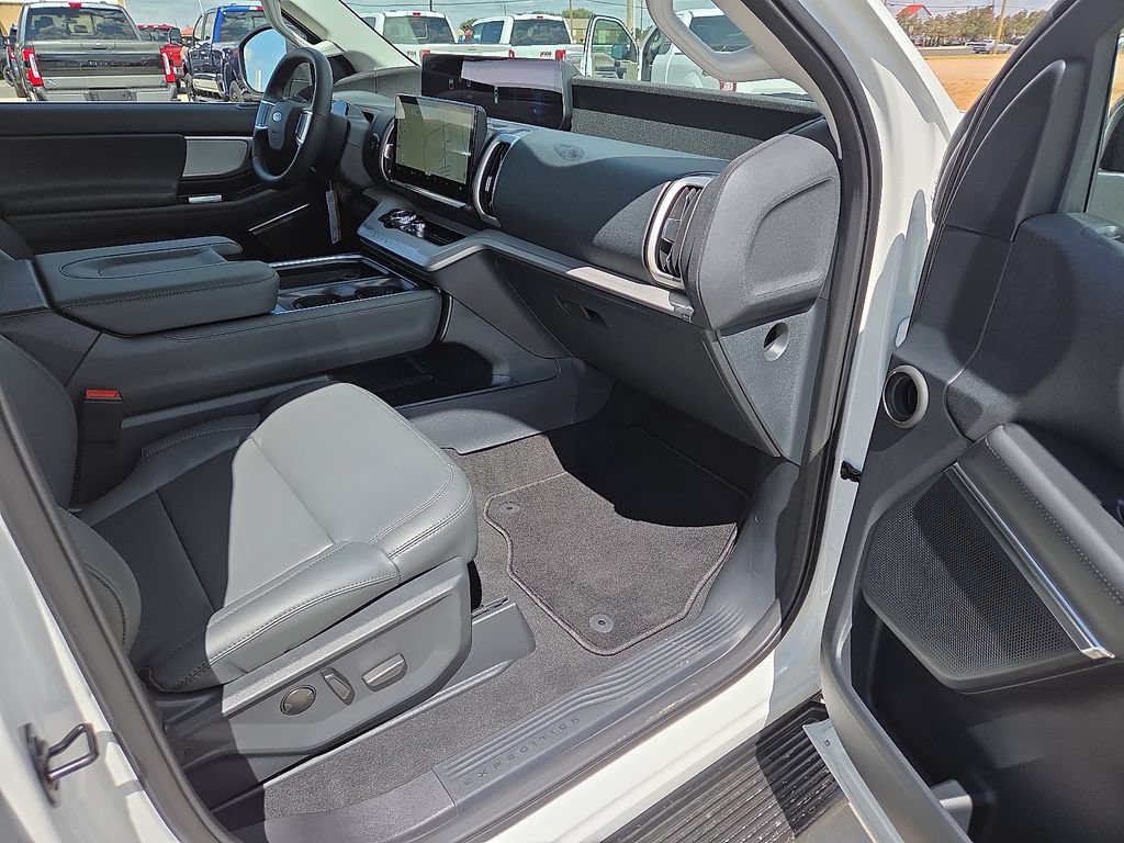 New 2027 Ford Expedition Max Active RWD image 10