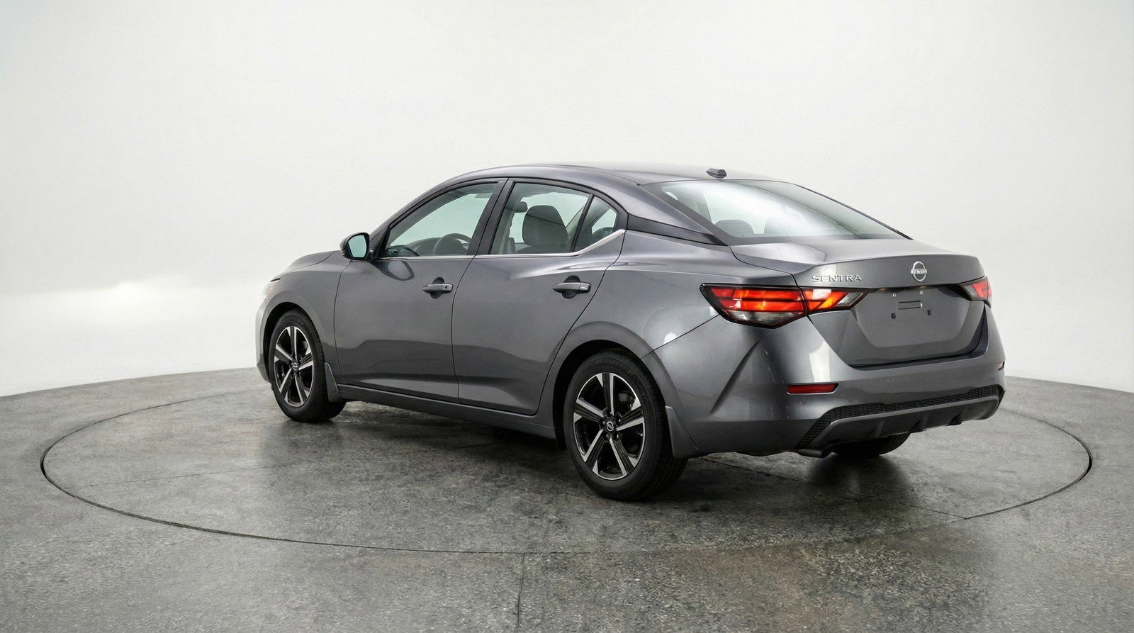 Used 2025 Nissan Sentra SV FWD image 5