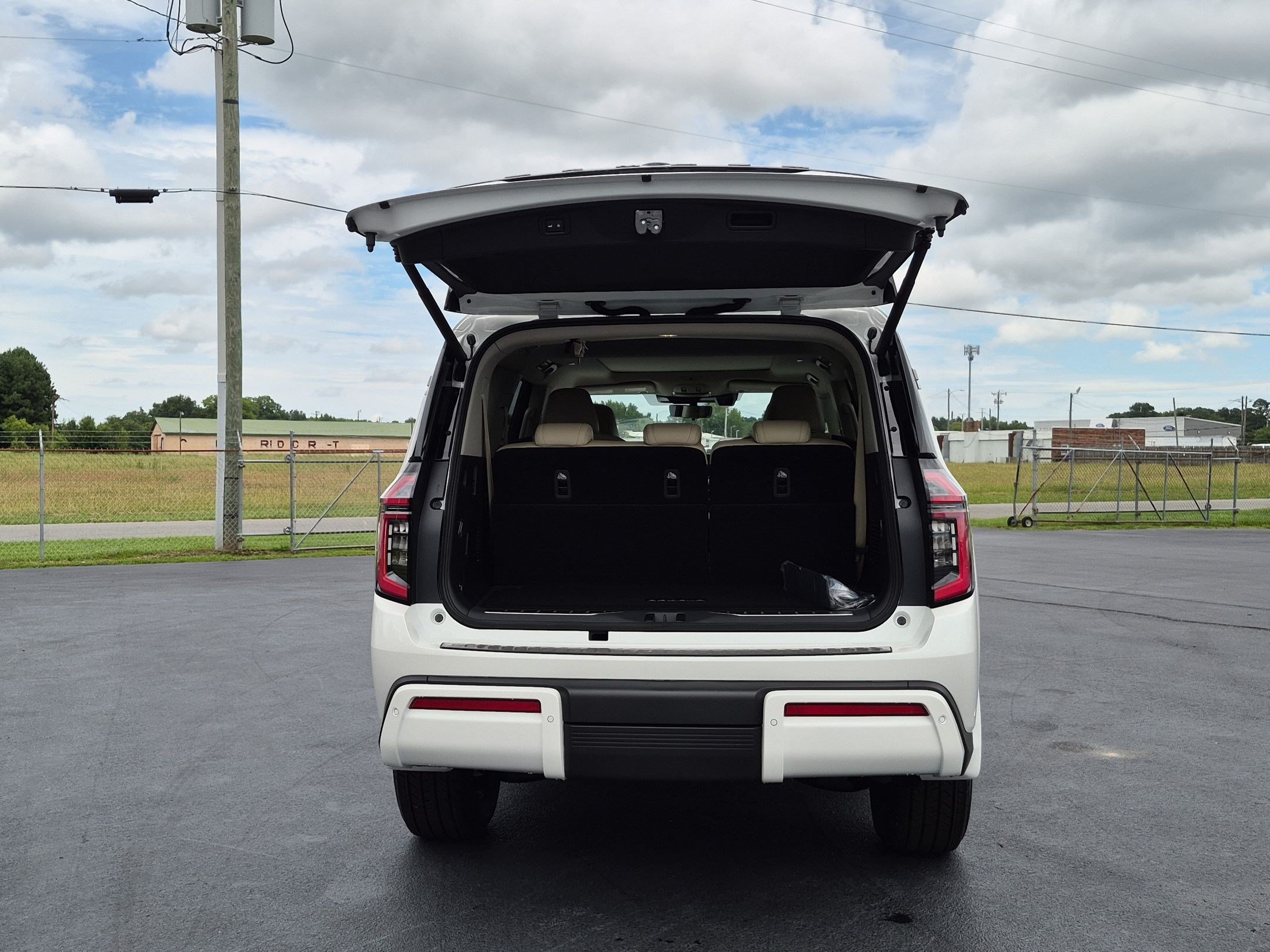 New 2026 Nissan Armada Platinum w/ Accent Package AWD/4WD image 34