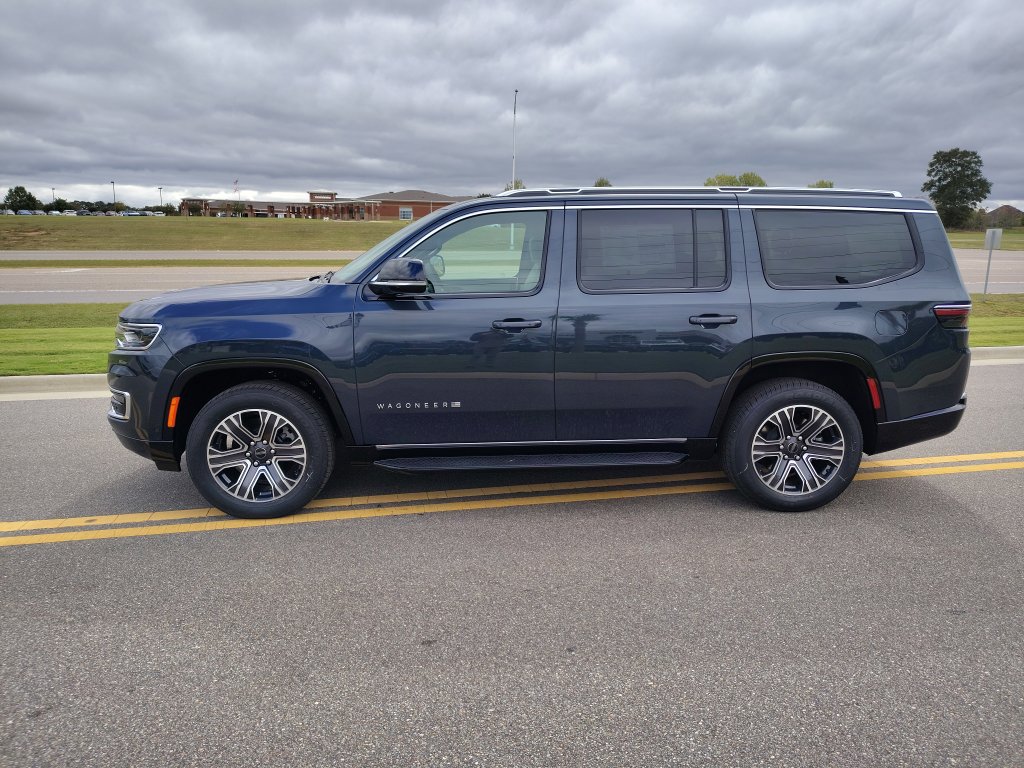 New 2025 Jeep Wagoneer Series I w/ HD Trailer Tow Package image 3