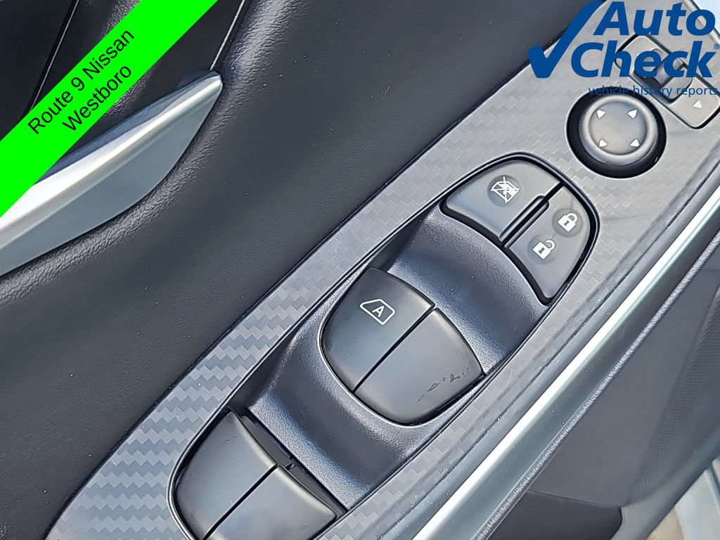New 2025 Nissan Sentra SR FWD image 11
