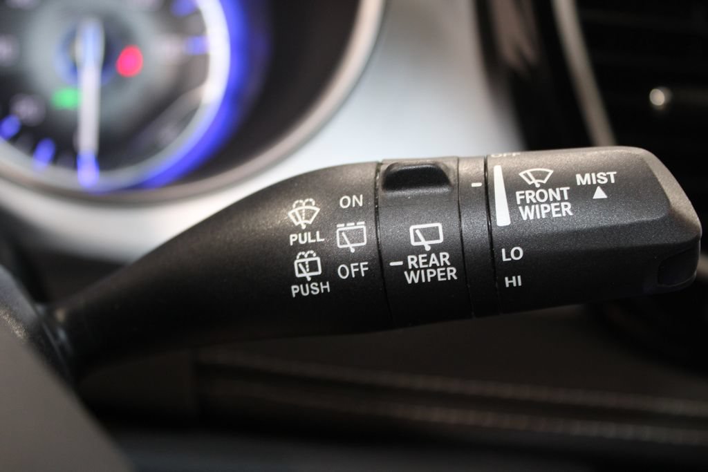 Used 2025 Chrysler Pacifica Limited FWD image 35