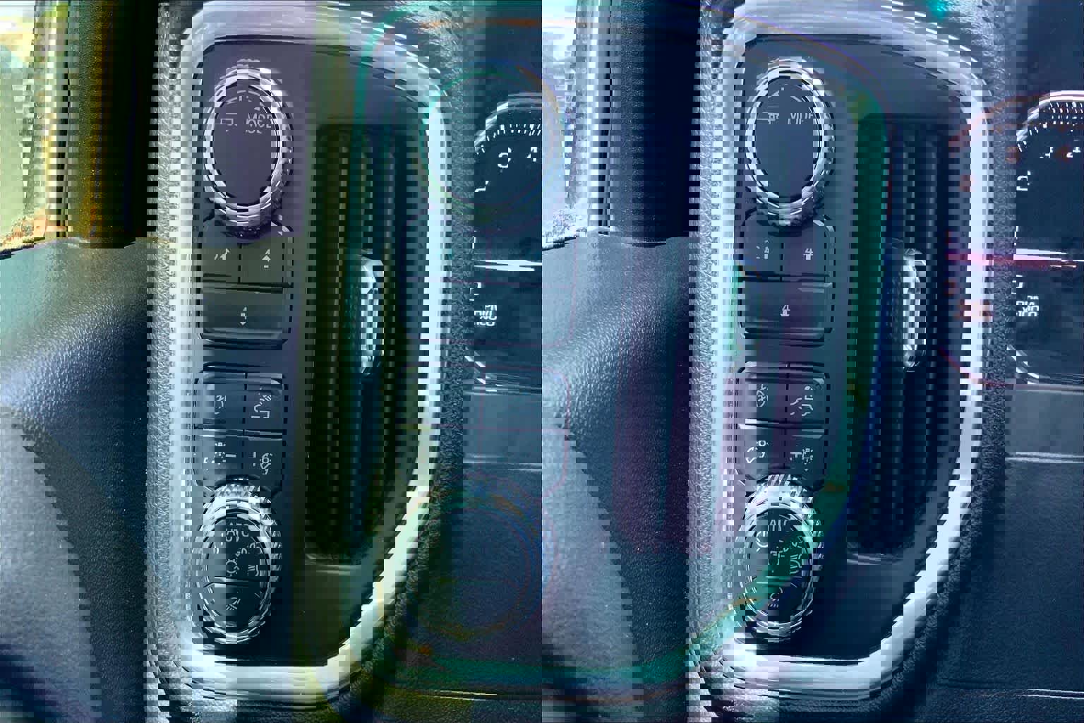 Used 2020 GMC Sierra 2500 SLE w/ SLE Convenience Package image 29