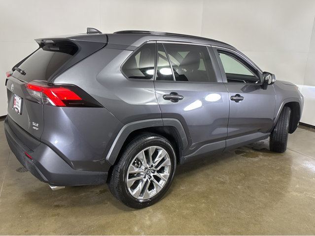 Used 2023 Toyota RAV4 XLE Premium image 22