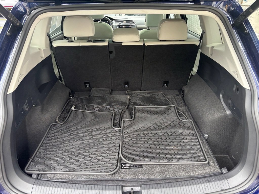 Certified 2024 Volkswagen Tiguan SE w/ Panoramic Sunroof Package AWD/4WD image 28