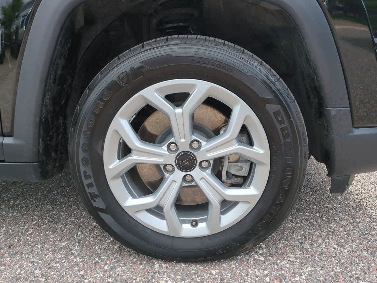 Used 2025 Jeep Compass Latitude AWD/4WD image 11