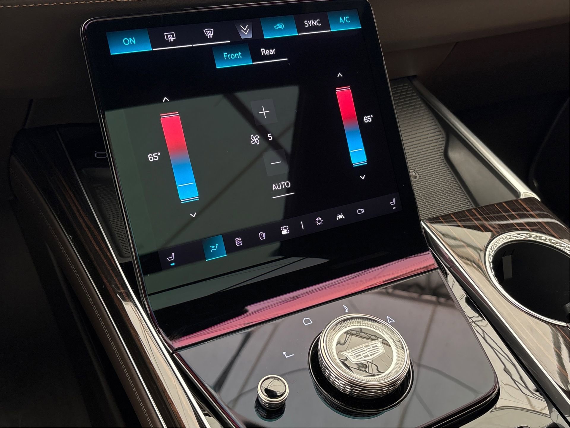 New 2025 Cadillac Escalade ESV Premium Luxury image 27