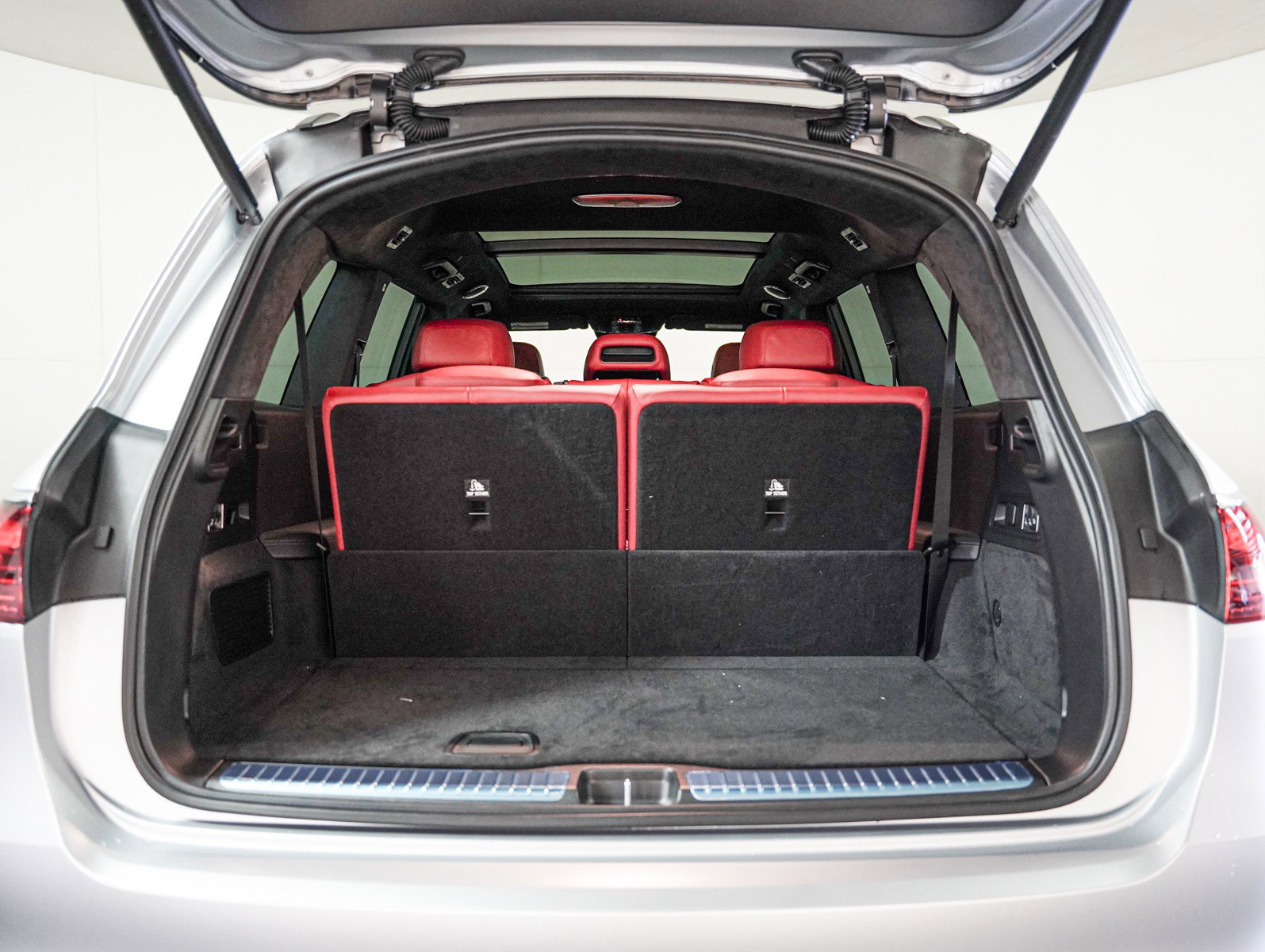 New 2026 Mercedes-Benz GLS 63 AMG 4MATIC image 9