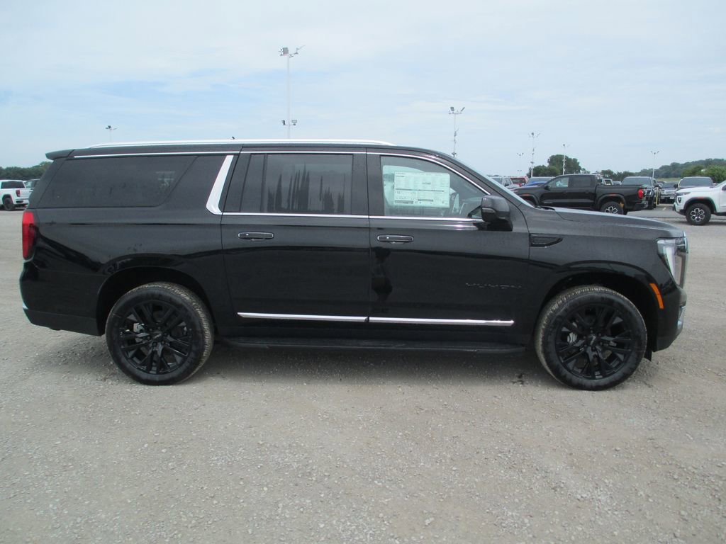 New 2026 GMC Yukon XL Elevation w/ Elevation Premium Package AWD/4WD image 3