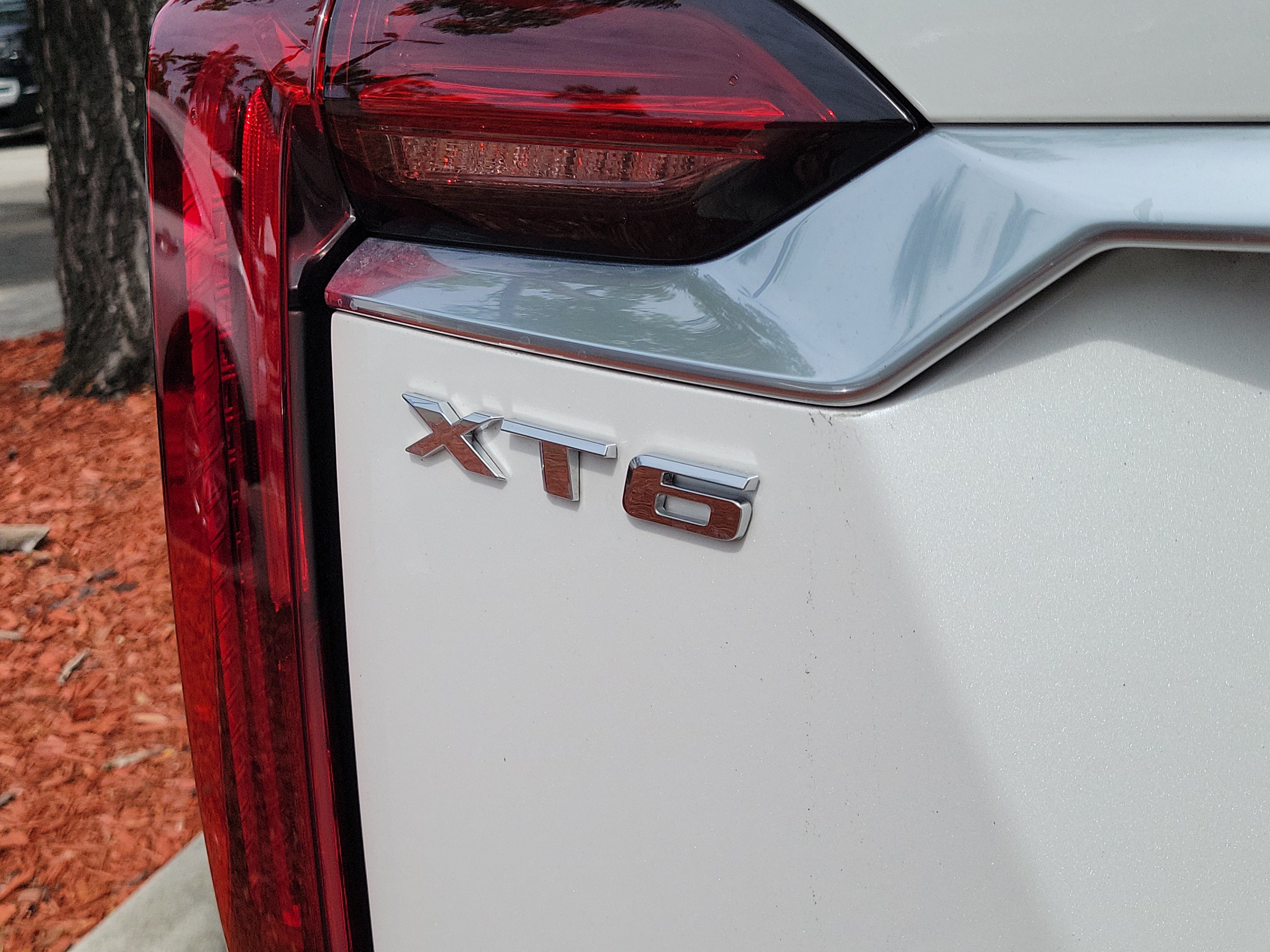 Used 2024 Cadillac XT6 Premium Luxury FWD image 5