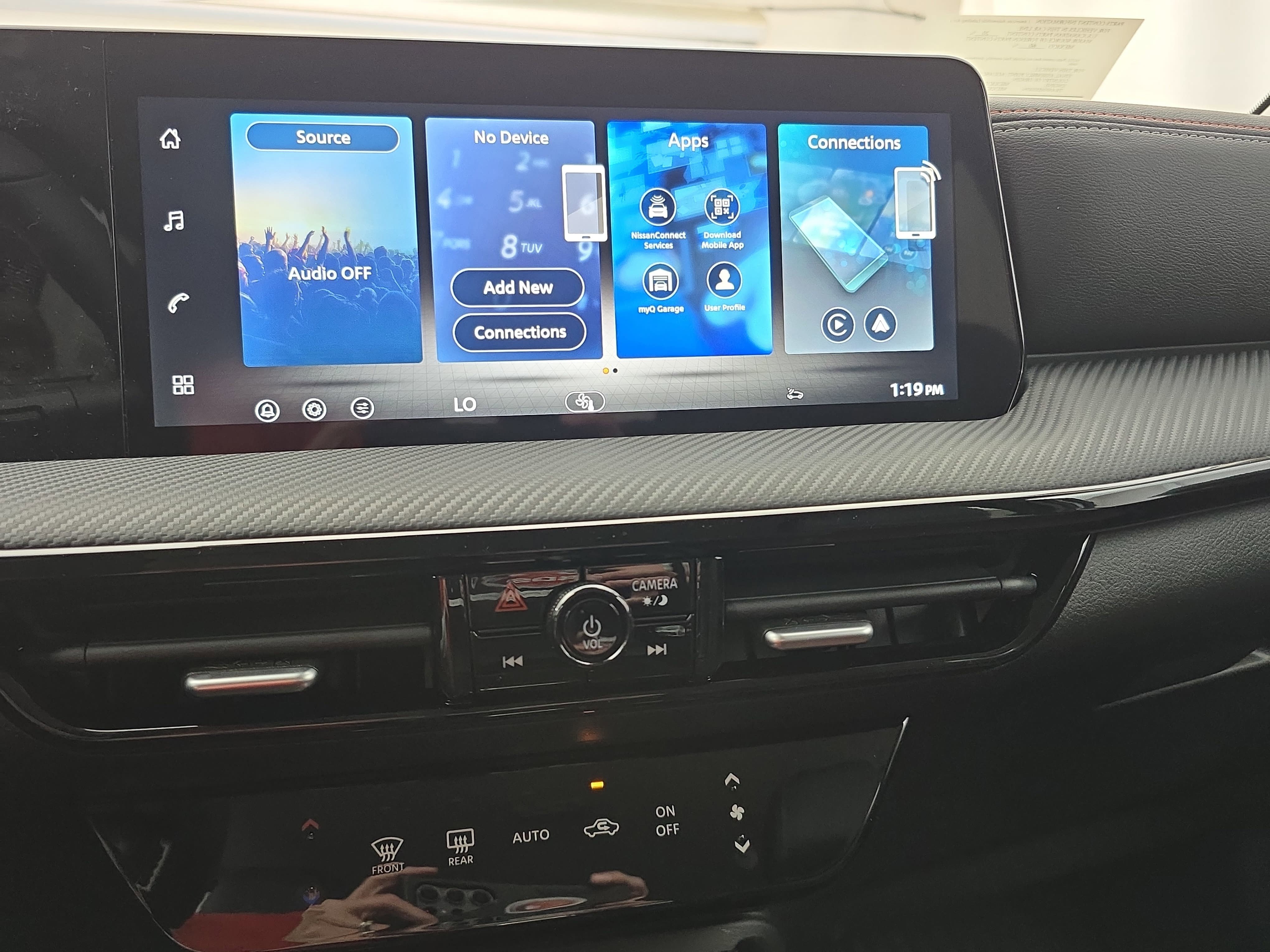 New 2026 Nissan Kicks SR FWD image 19