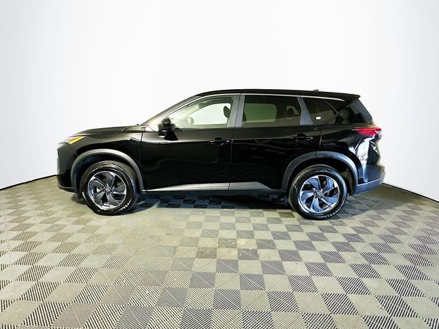 Used 2025 Nissan Rogue SV image 5