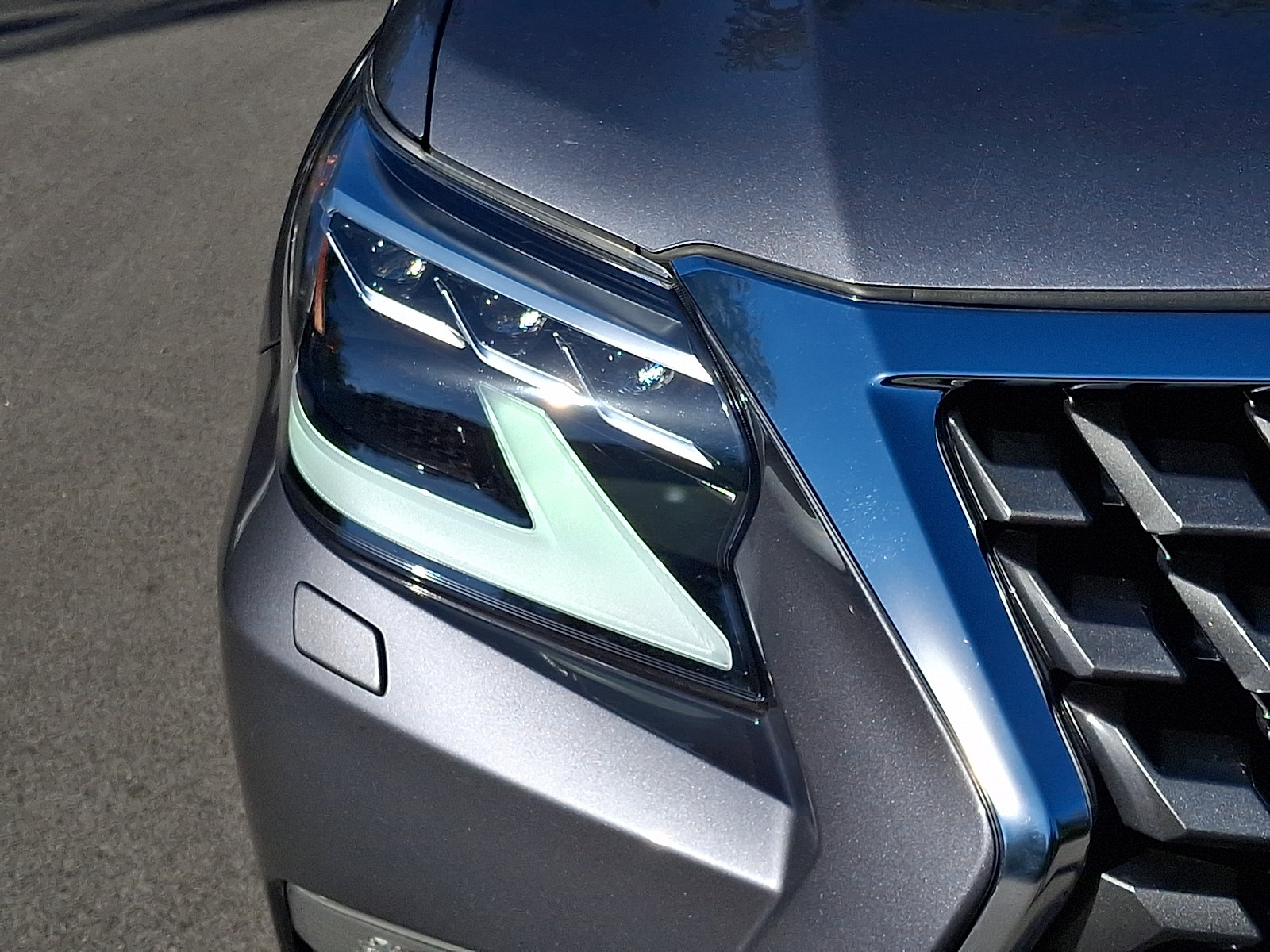Certified 2023 Lexus GX 460 Premium w/ Premium Package AWD/4WD image 9