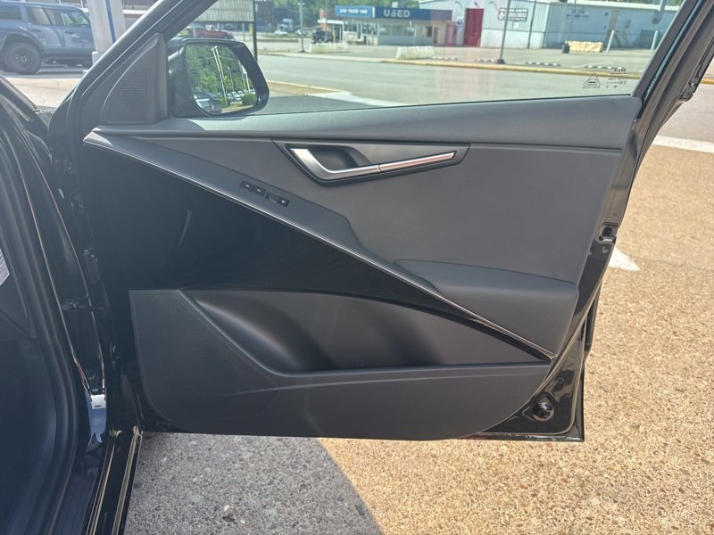 New 2025 Kia Niro EX Touring image 16