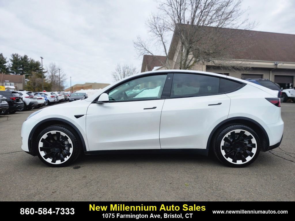 Used 2021 Tesla Model Y Long Range image 2