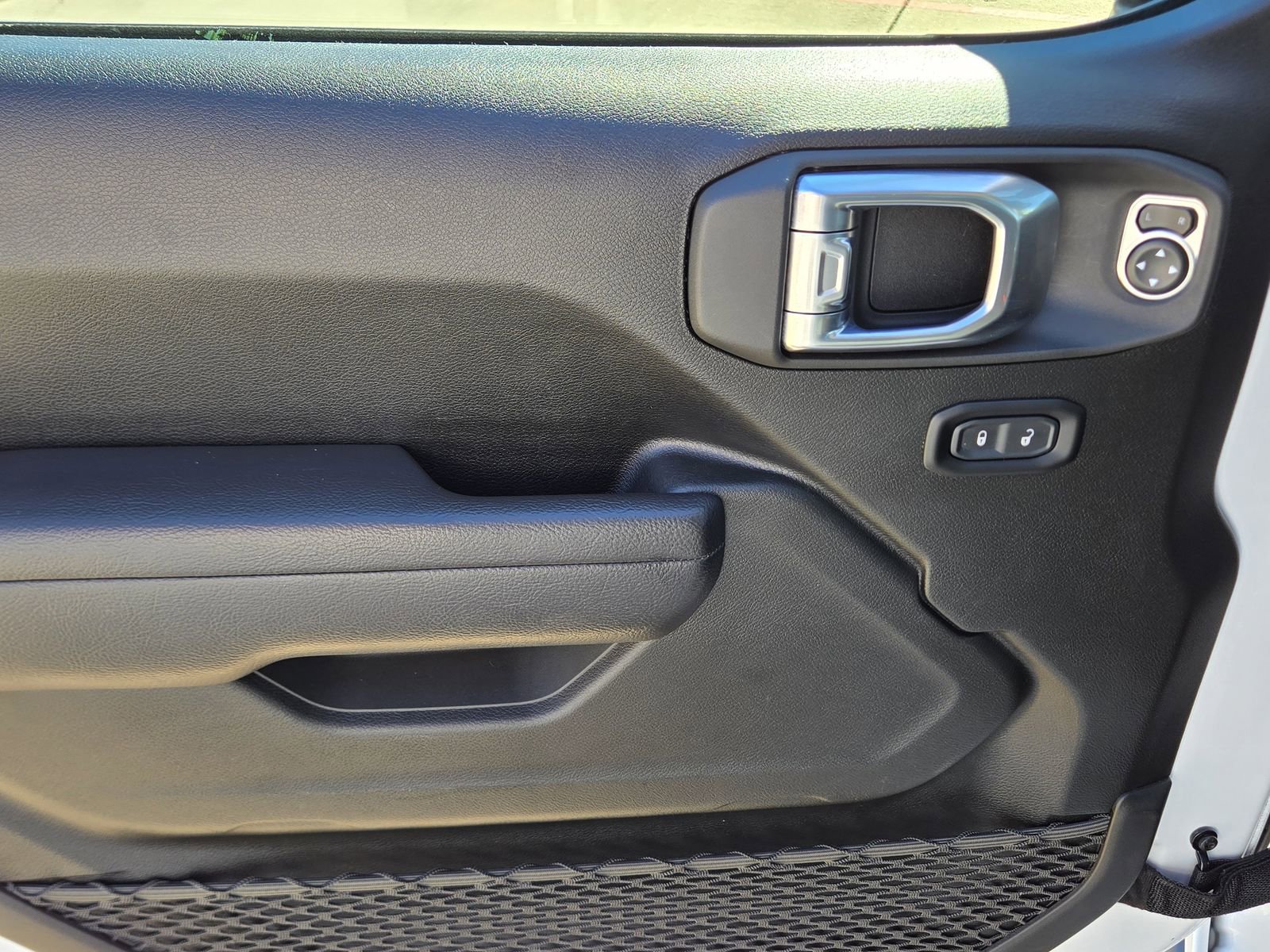 Used 2024 Jeep Wrangler Unlimited Rubicon image 28