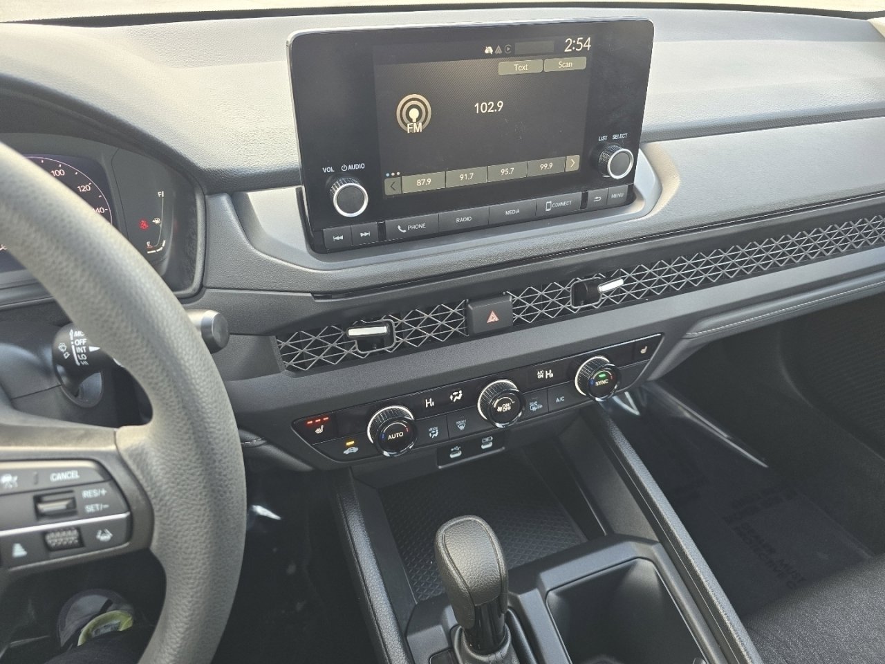 Certified 2024 Honda Accord EX image 29