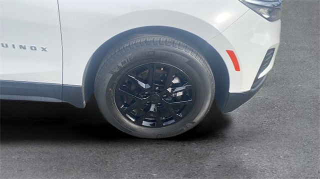 Used 2023 Chevrolet Equinox LS w/ LS Convenience Package image 18