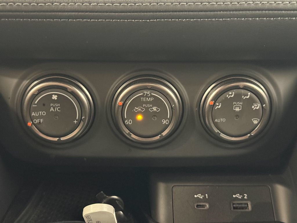Used 2024 Nissan Z Performance w/ Floor Mat Package RWD image 28