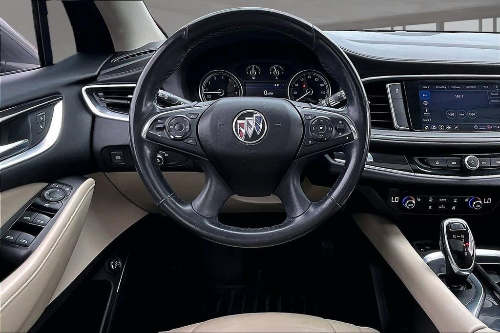 Used 2020 Buick Enclave Essence FWD image 5