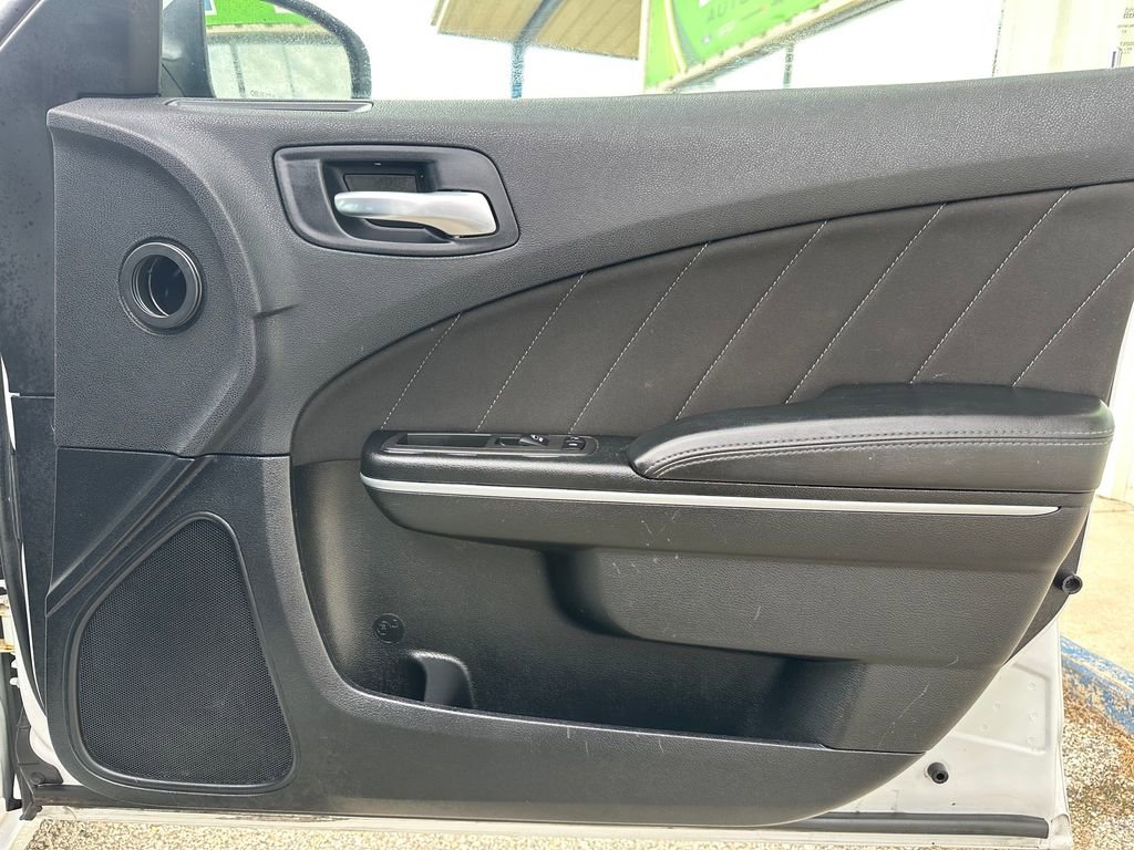 Used 2022 Dodge Charger SXT image 16