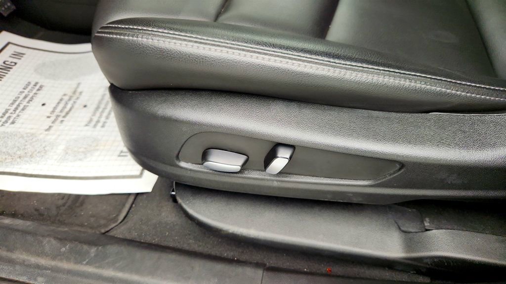 Used 2023 Cadillac XT6 Luxury FWD image 12