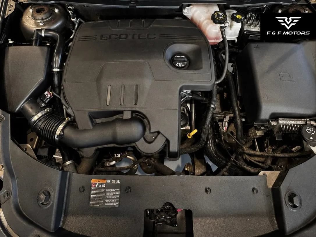 Used 2011 Jeep Grand Cherokee Laredo AWD/4WD image 7