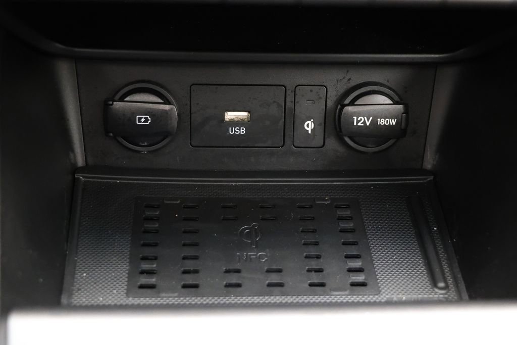 Used 2023 Hyundai Kona Limited AWD/4WD image 29
