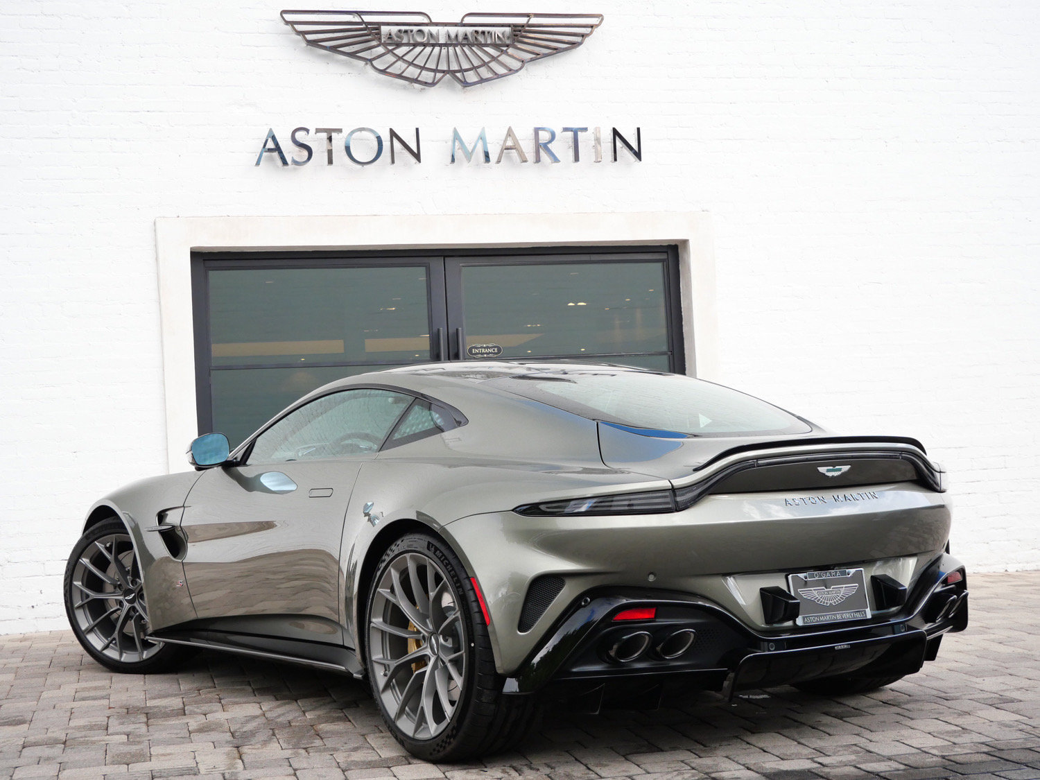 New 2026 Aston Martin V8 Vantage S RWD image 2