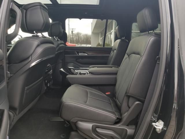 New 2024 Jeep Grand Wagoneer Series I image 8