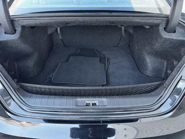 Used 2018 Nissan Maxima SR w/ Midnight Edition image 9