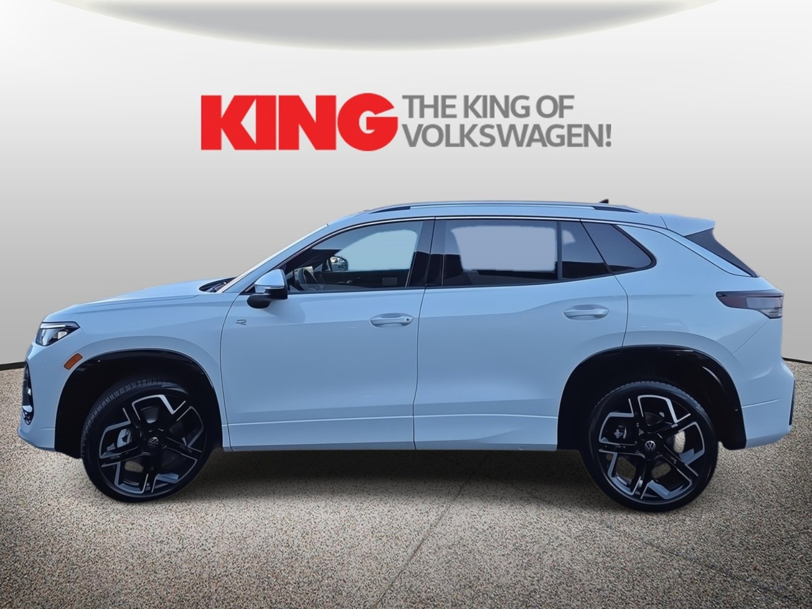 New 2026 Volkswagen Tiguan SEL R-Line image 7