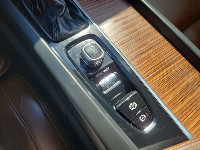 Used 2021 Volvo XC60 T5 Inscription image 34