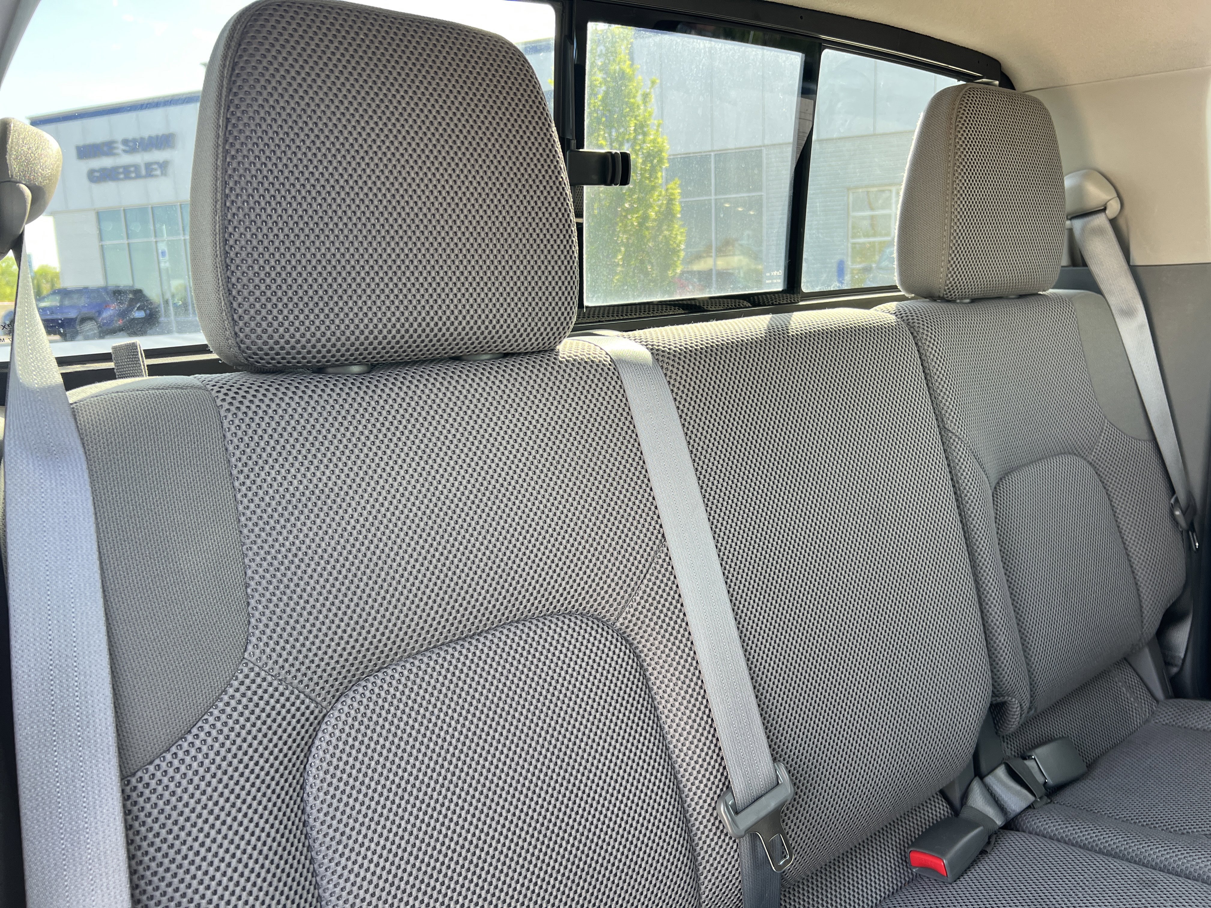 Used 2017 Nissan Frontier SV w/ SV Value Truck Package AWD/4WD image 18