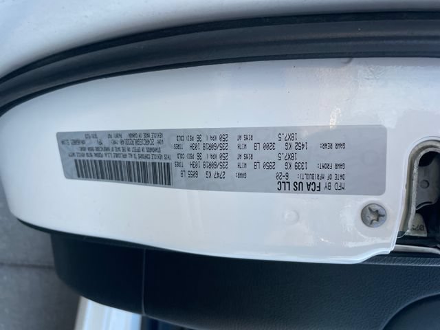 Used 2020 Chrysler Pacifica Touring-L Plus FWD image 27