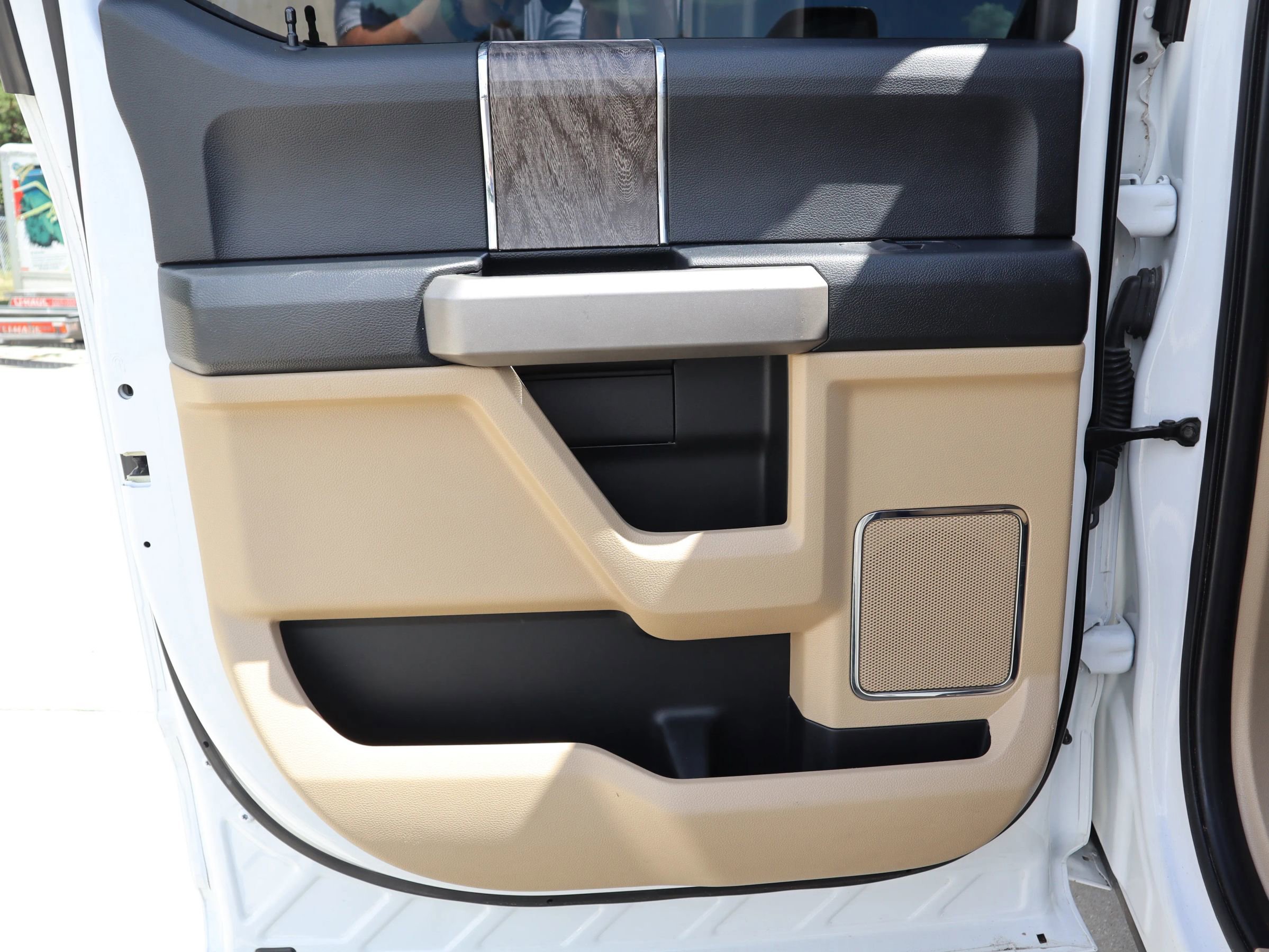 Used 2019 Ford F250 Lariat w/ Lariat Value Package image 25