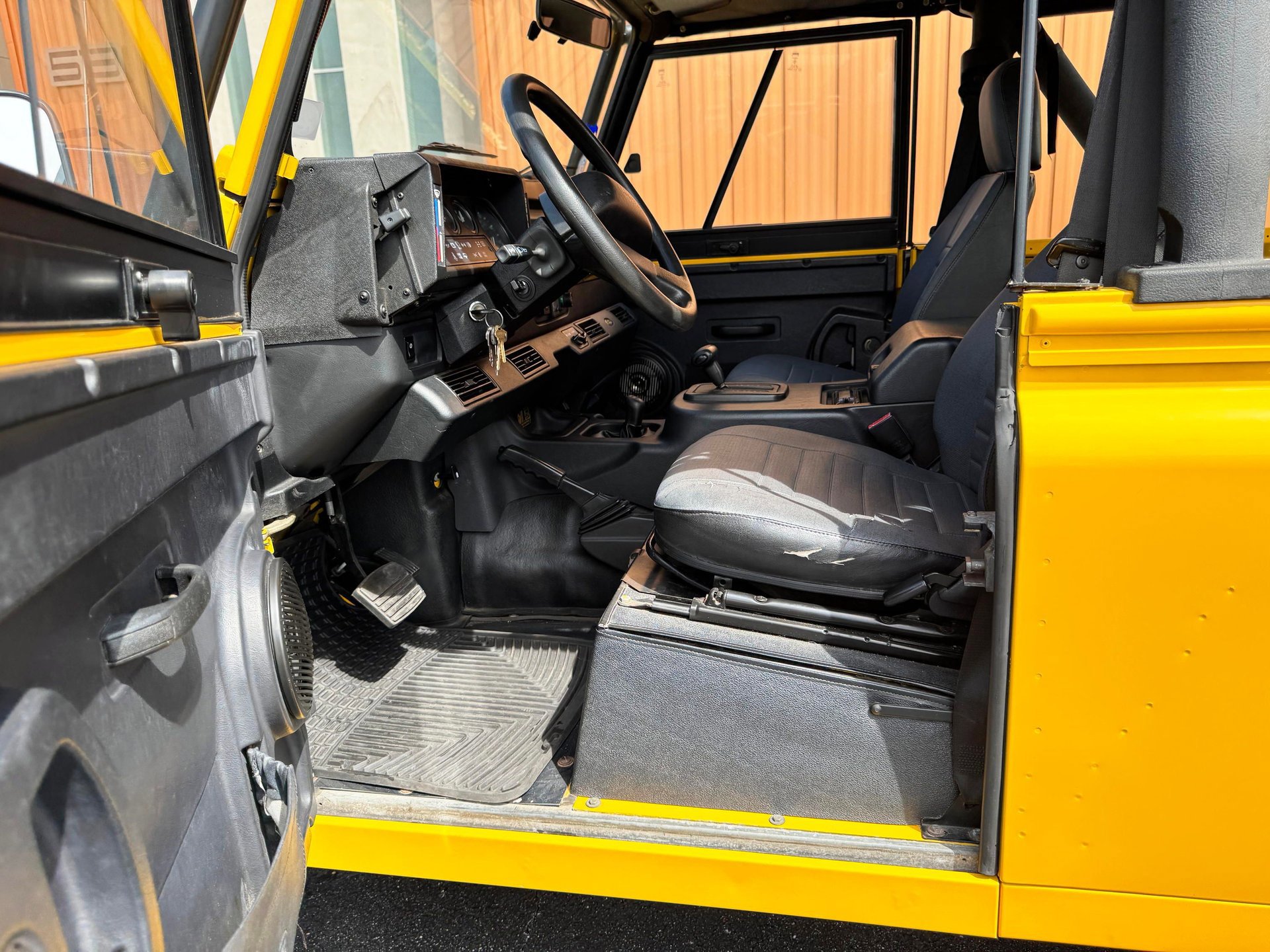 Used 1997 Land Rover Defender 90 AWD/4WD image 24