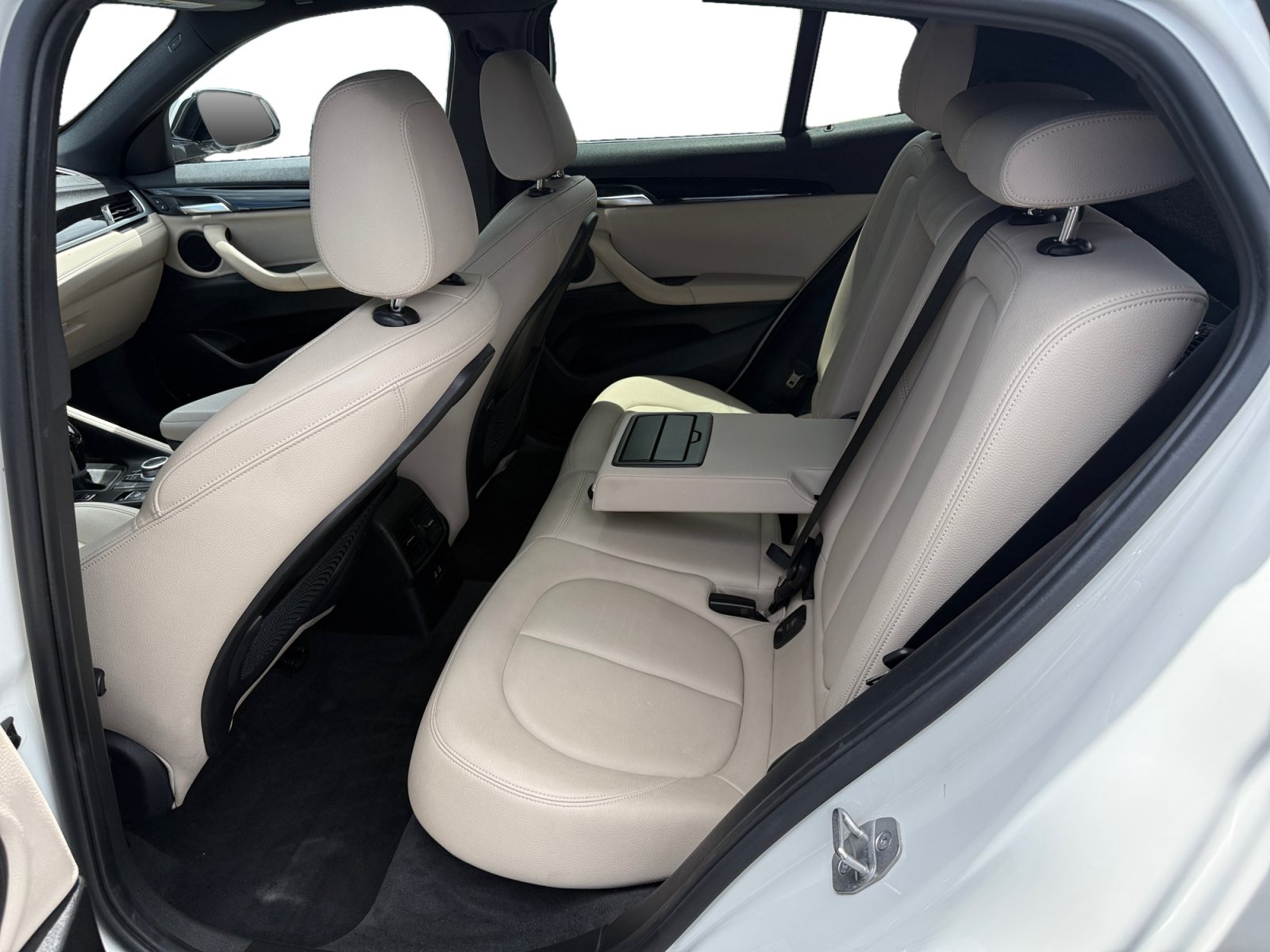 Used 2022 BMW X2 xDrive28i w/ Convenience Package AWD/4WD image 16